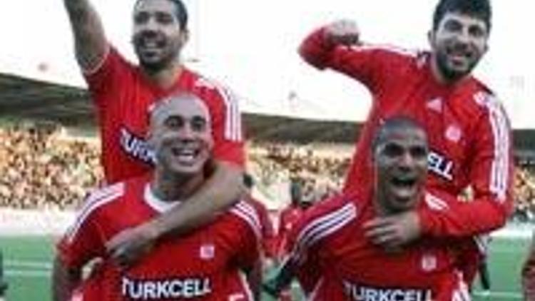 Sivasspor kapılarını dış dünyaya kapattı