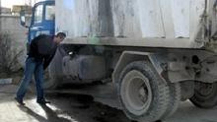 Sivasta belediyeye ait 6 kamyondan mazot çalındı