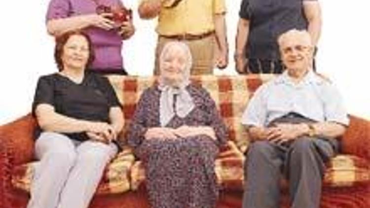 Göç edeli 100 yıl oldu ama Asetinceyi unutmadılar