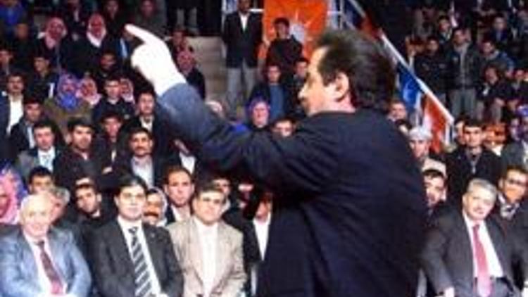 Bakan Çelik Sarkozye sert çıktı