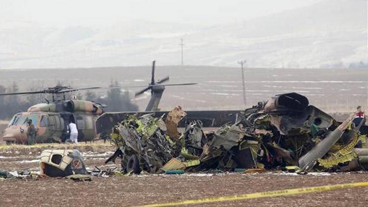 Ankarada askeri helikopter düştü