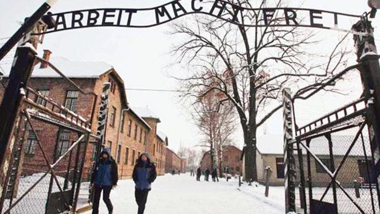 Auschwitz’te de iki Türk’e gözaltı