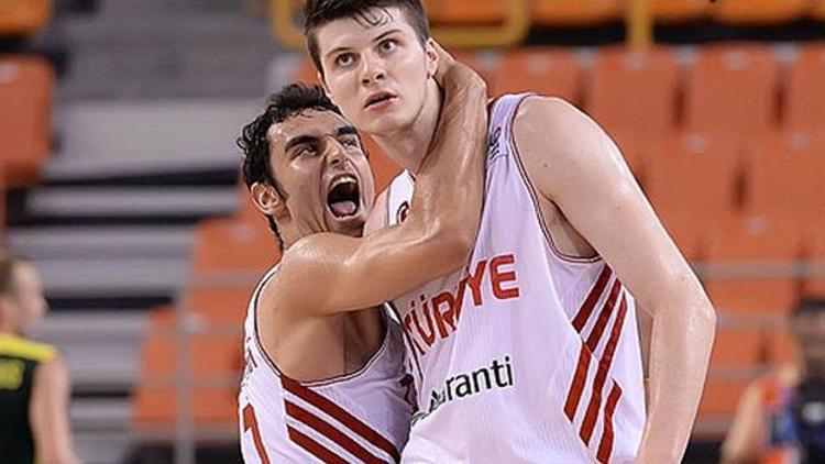 Ümit Erkek Basketbol Takımımız finalde