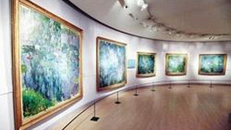 Monet’nin nilüferleri Boğaz’da açacak