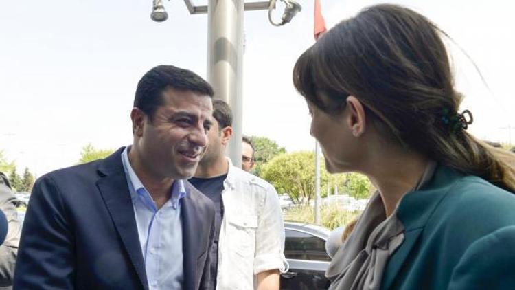 Selahattin Demirtaş ve Şafak Pavey arasında dikkat çeken diyalog