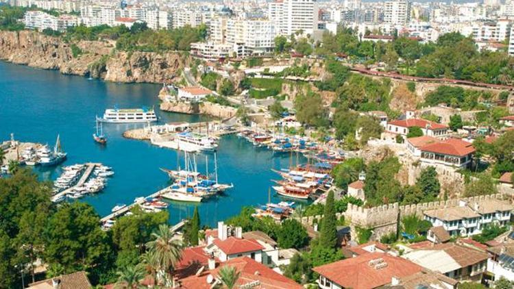 Yabancılar en çok Antalyada konut alıyor