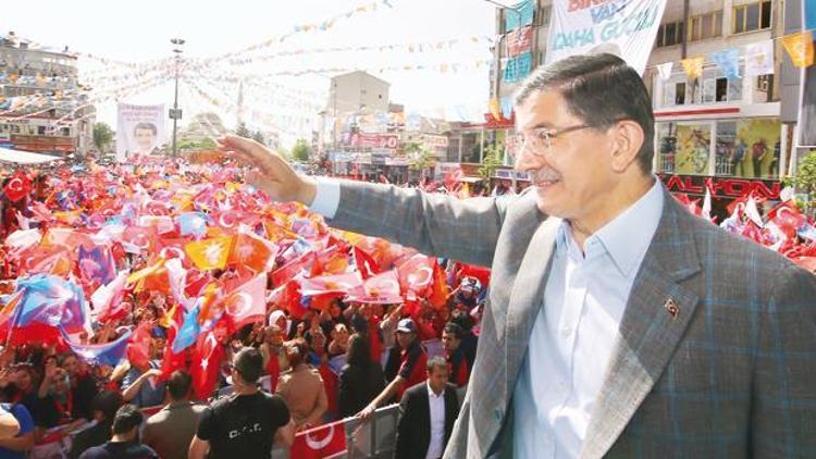 Başbakan Ahmet Davutoğlu: Muhtarlara baskı var
