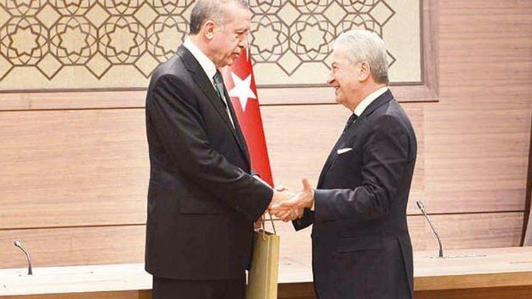 Ekrem Demirtaş Cumhurbaşkanı Erdoğanı İzmire davet etti