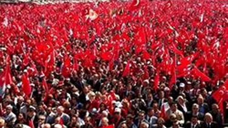 İzmir’de iki gün bayrak mitingi