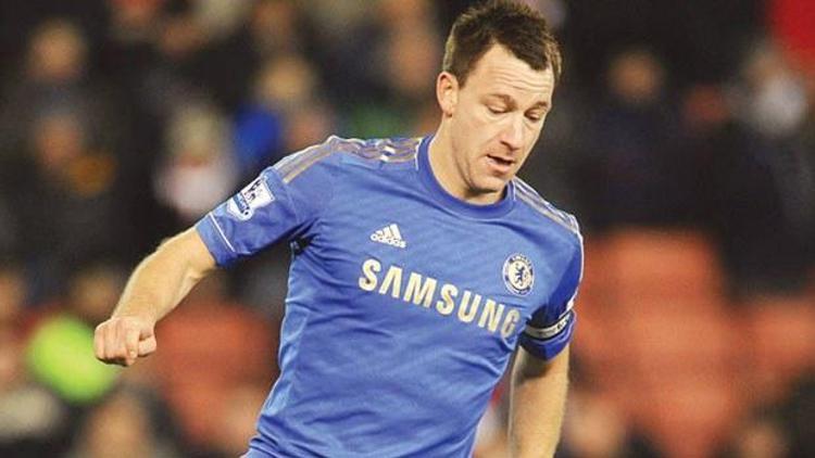 Terry, gelecek sezon da Chelsea forması giyecek