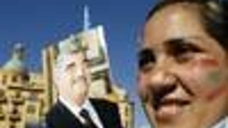 Huge rally in Beirut to commemorate Rafik Hariri anniversary