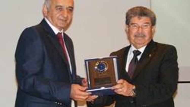 Prof. Dr. Oktay emekliliğe uğurlandı