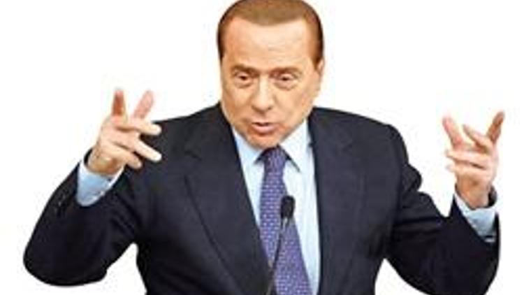 Berlusconi: Euro tuhaf ve inandırıcı olmayan bir para, herkes yükleniyor