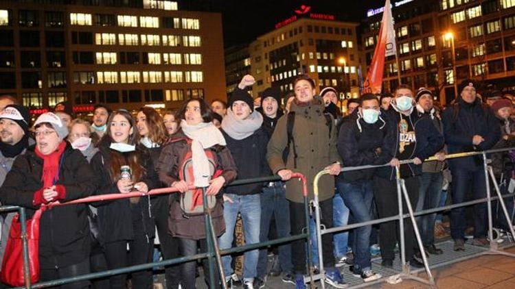 Üçüncü miting denemesi de hüsranla bitti