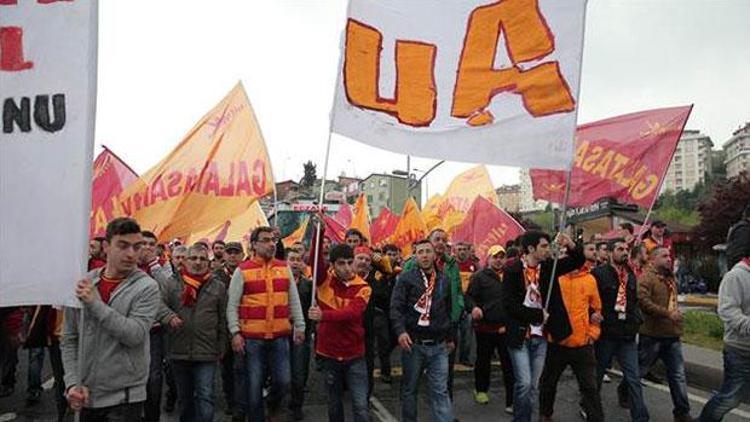Galatasaray taraftarı TFFye yürüdü