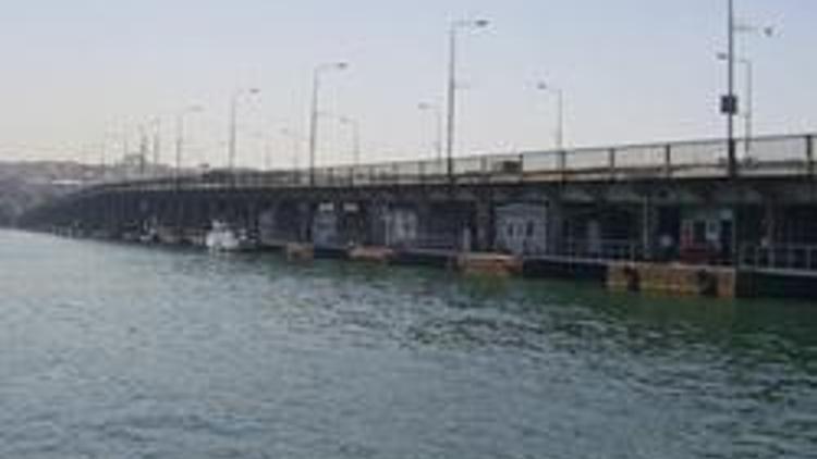 Atatürk Köprüsü geçici olarak trafiğe kapatılacak