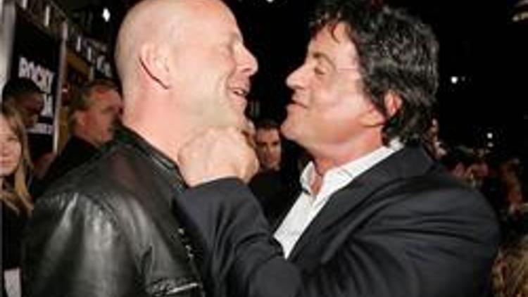 Stallone: Bruce Willis aç gözlü ve tembel