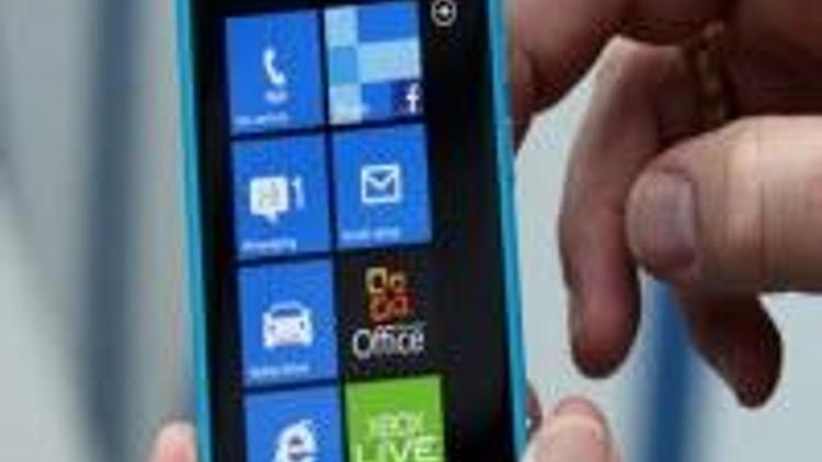 Nokia yeni telefonlarını tanıttı