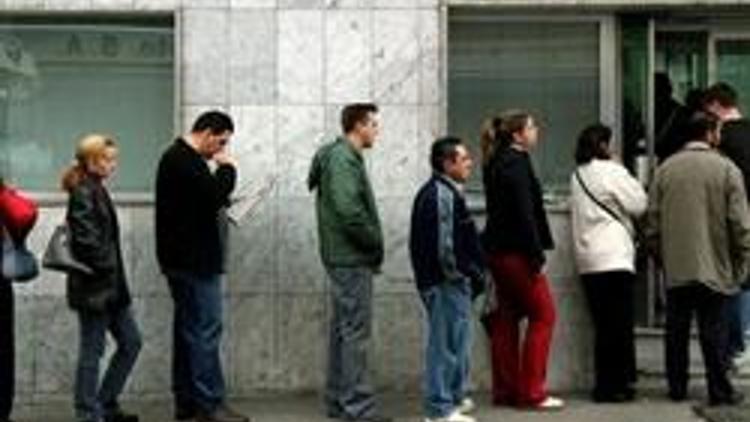 İspanyada işsiz sayısında yeni rekor