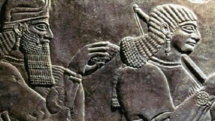 IŞİD antik kente dozerlerle girdi