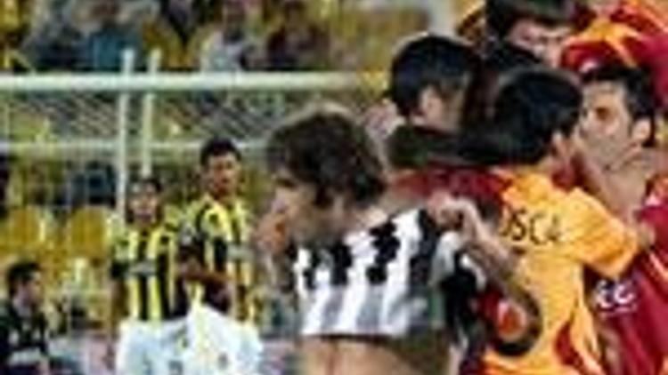 Rakipler 3 puan orucunda, Aslan gol şovda