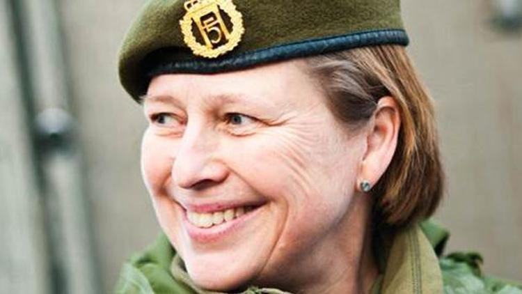 Norveçli kadın general Kıbrıs mesaisine başladı