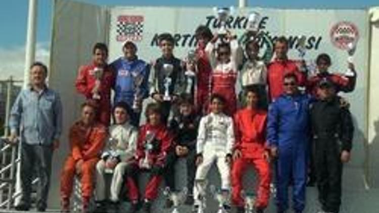 Körfezde karting mücadelesi nefes kesti