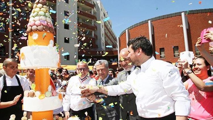 İzmir Ekonomide şenlik başladı