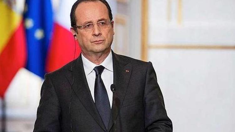 Fransada saldırılar sonrası Hollandeın popülaritesinde rekor artış