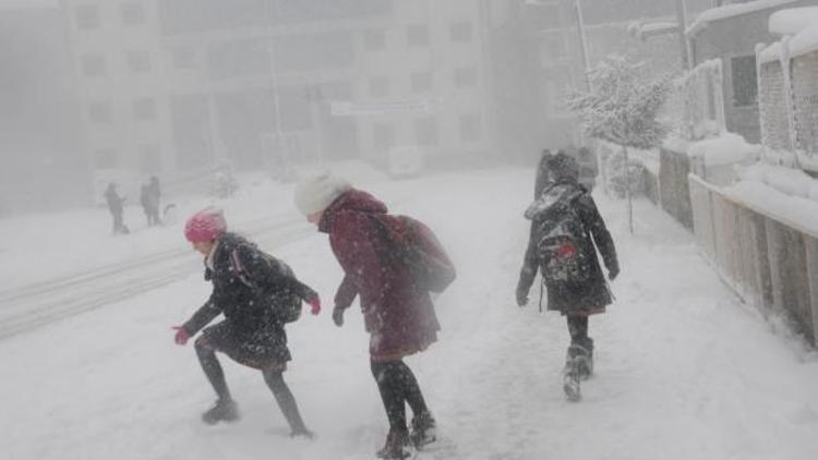İstanbul Valisinden kar tatili açıklaması