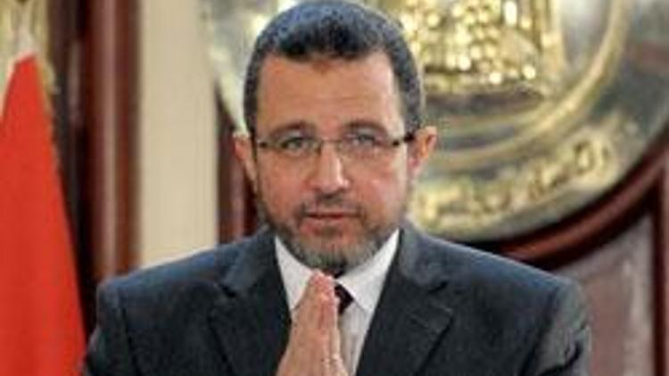 Mısır Başbakanına hapis cezası