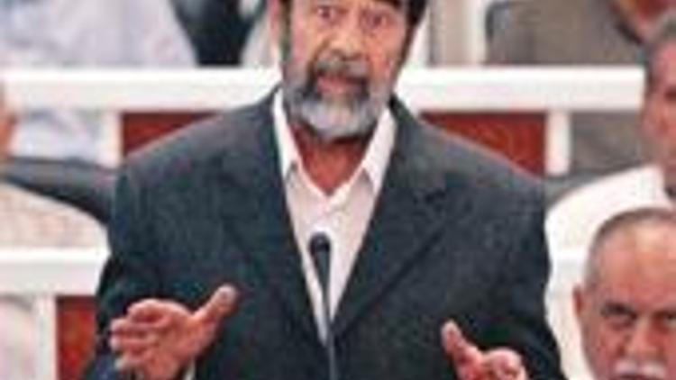 Saddam yargı karşısına ‘Cesur’ elbisesi ile çıktı