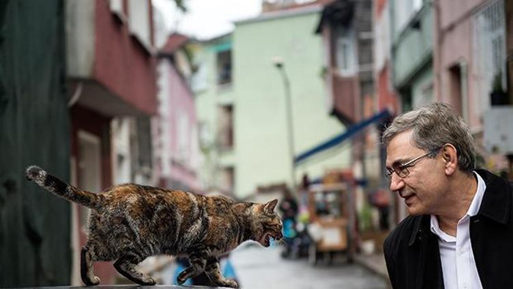 Orhan Pamuk: Türkiye’de düşünce özgürlüğü yerlerde sürünüyor
