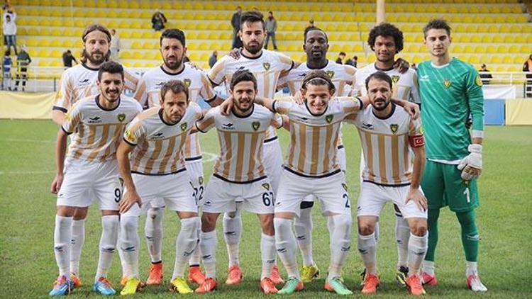 Bucaspor 2 oyuncuyla anlaştı