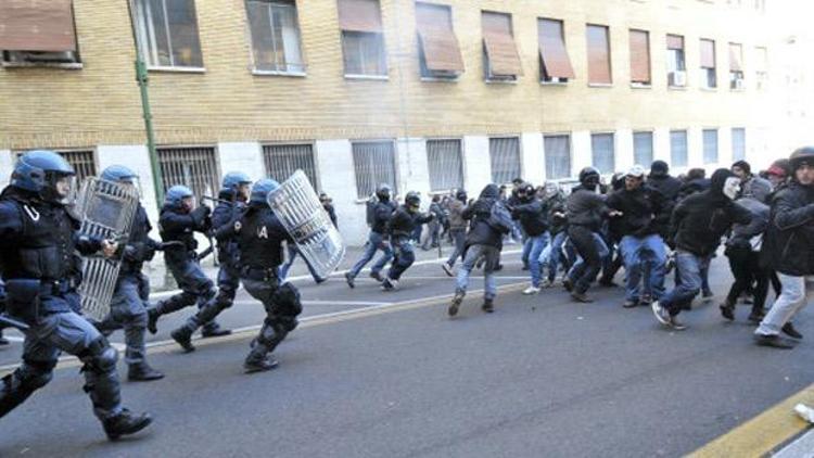 İtalya: G8 baskınından 13 yıl sonra 3 polise ev hapsi