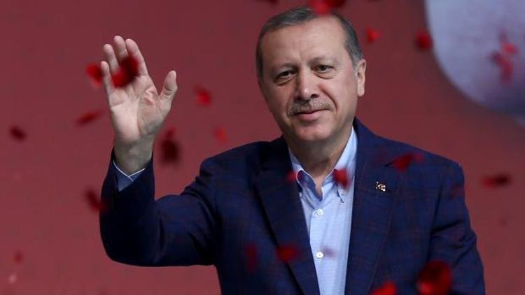 Cumhurbaşkanı Erdoğan işadamı Cihan Kamerin kızının nikah şahitliğini yaptı