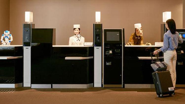 Bu otelde tüm hizmetleri robotlar yapıyor