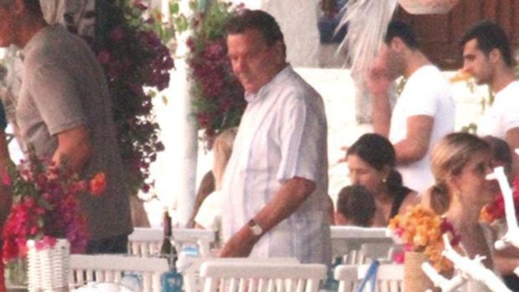 Gerhard Schröder: Tatilde siyaset konuşmam