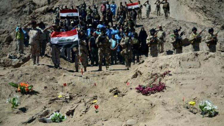 Tıkritte askerlerin gömüldüğü 12 toplu mezar bulundu