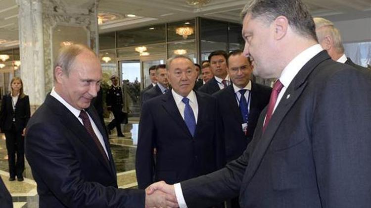 Putin - Poroşenko zirvesinden ateşkes çıkmadı