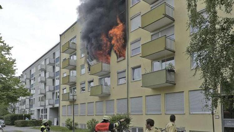 Almanyada tahliye kararına kızan kiracı, daireyi havaya uçurdu