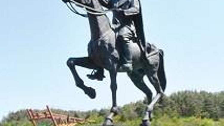 Kushimoto’ya Atatürk heykeli