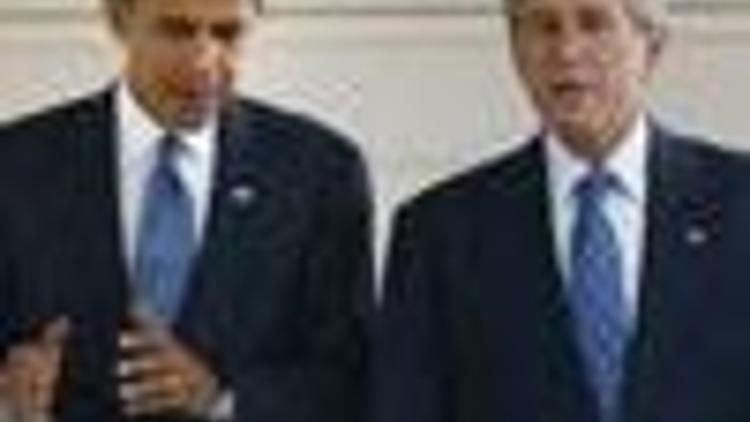 Bush, Obama talk on economy and security