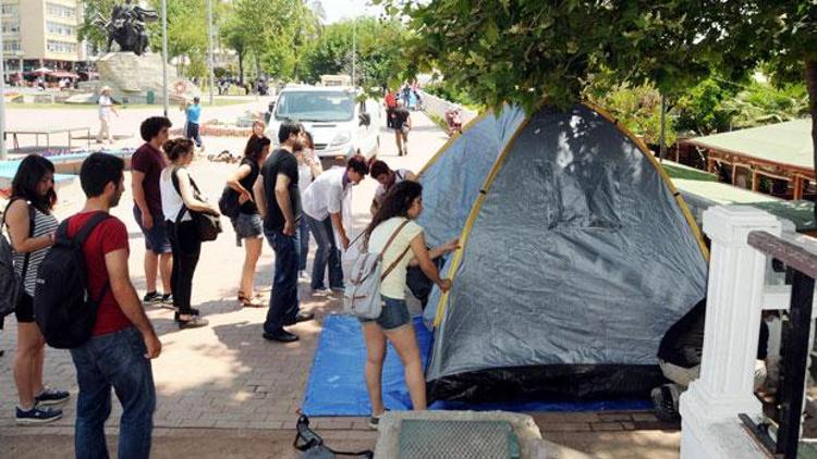 Antalyada Gezi çadırları yeniden kuruldu