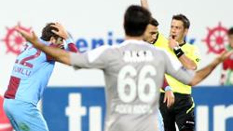 Mustafa Yumluya 3 maç ceza
