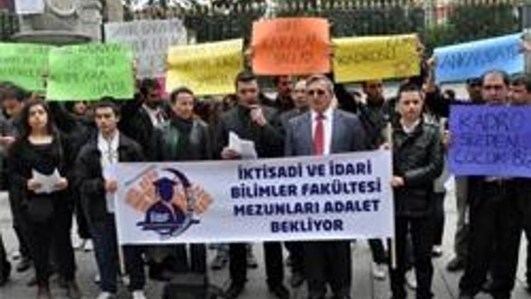 İİBF mezunlarından protesto