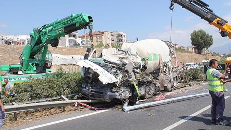 İzmir Çevreyolunda feci kaza