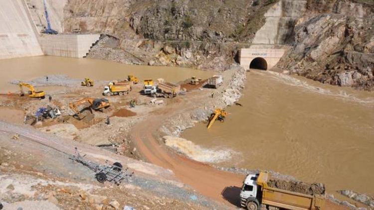 10 kişinin öldüğü baraj faciasının sorumlularına para cezası