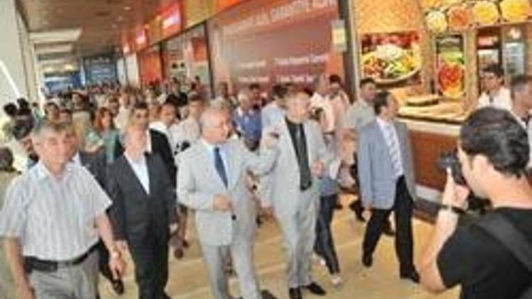 Manisanın ilk alışveriş merkezi Magnesia açıldı