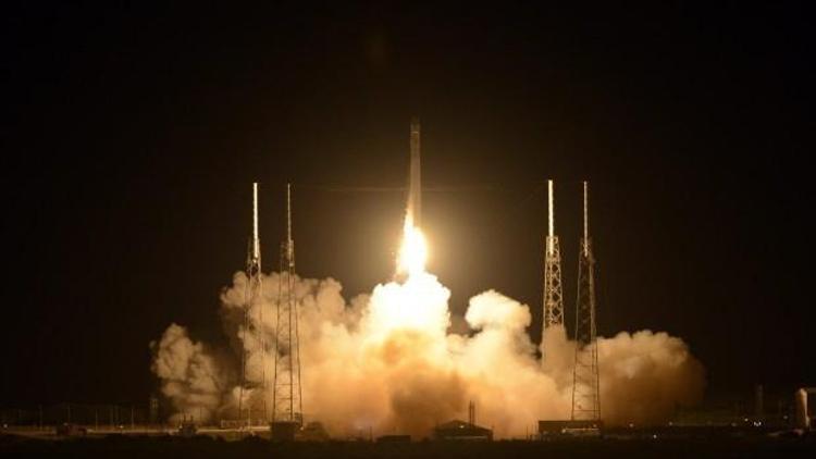 Falcon 9 roketi başarıyla fırlatıldı